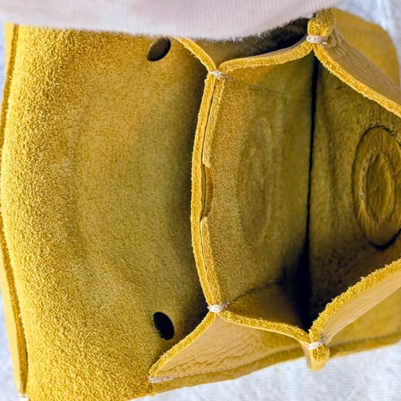 Portland Leather Goods NWOT Parker crossbody phone bag - Picture 8 of 11